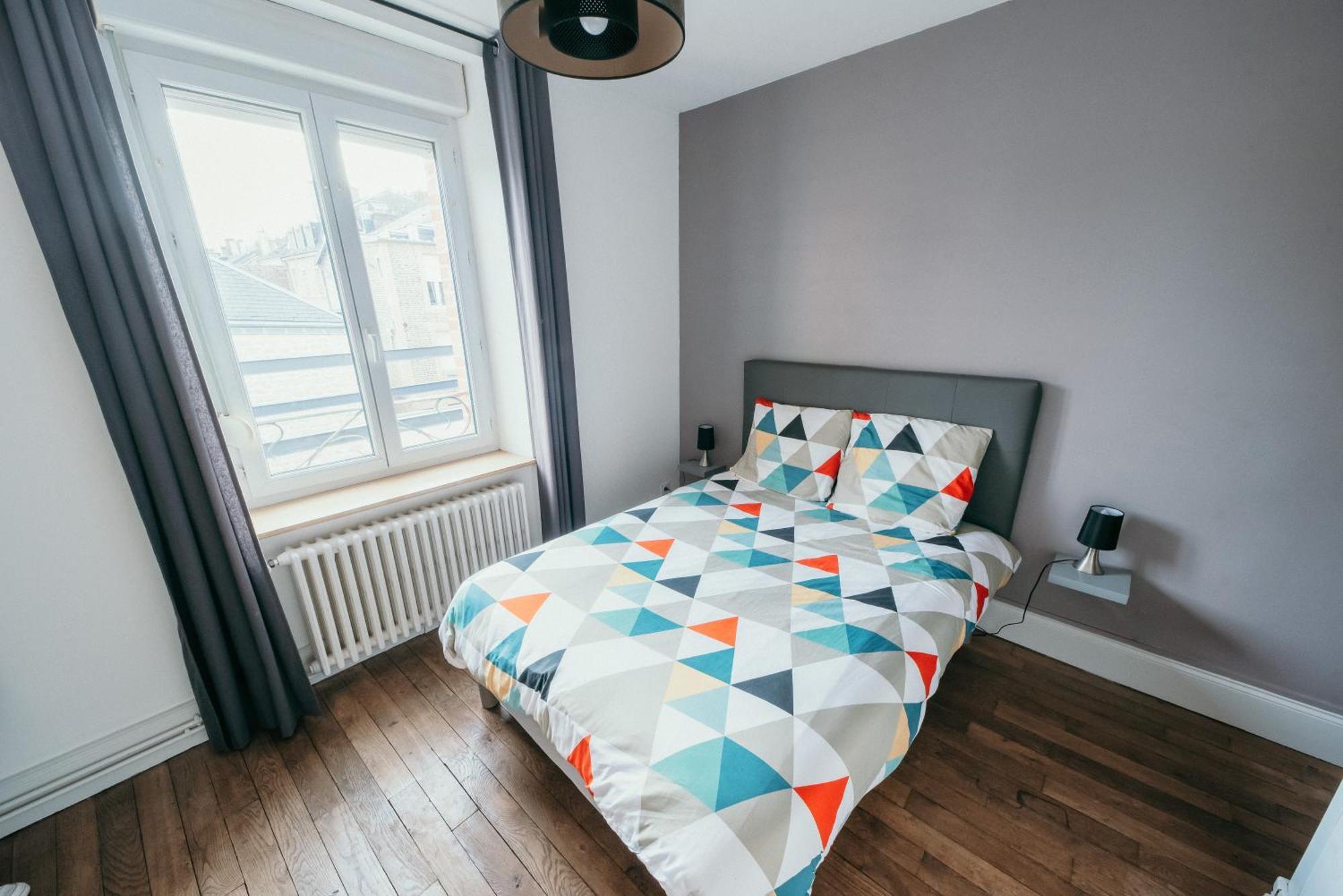 Charleville-Mézières Appartement D'Alexandre Hyper Centre-Ville מראה חיצוני תמונה