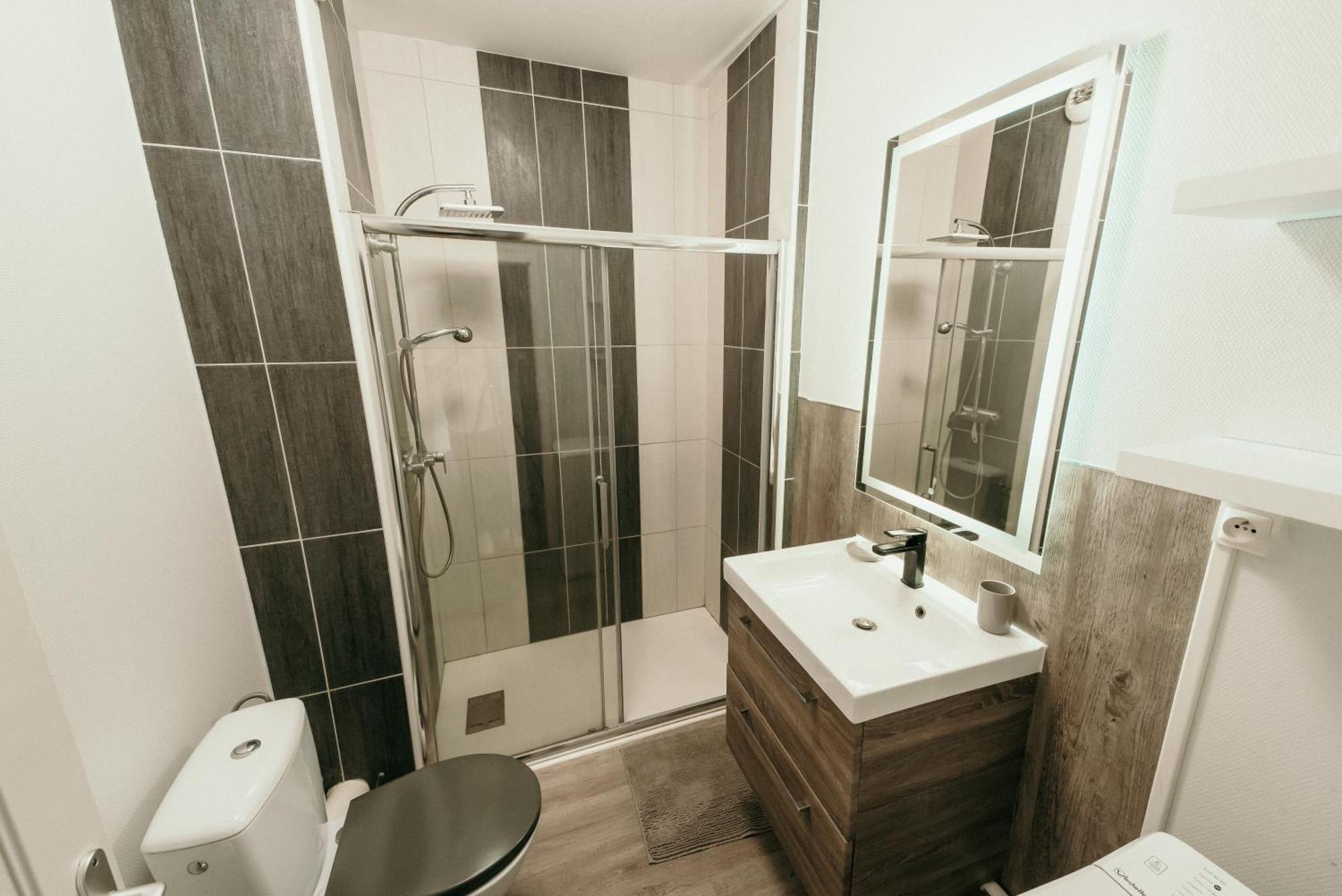 Charleville-Mézières Appartement D'Alexandre Hyper Centre-Ville מראה חיצוני תמונה