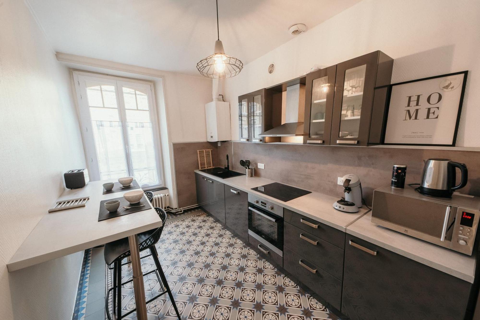 Charleville-Mézières Appartement D'Alexandre Hyper Centre-Ville מראה חיצוני תמונה